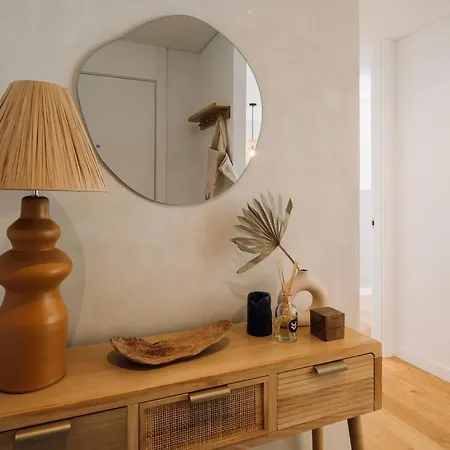 Giuseppe - 1 Bedroom And Parking In Alvalade Апартаменти *
